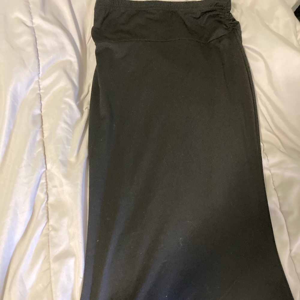 black maxi skirt
